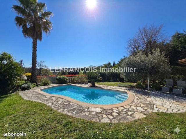 Villa 4 pièces 115 m²
