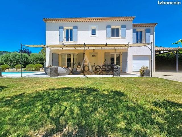 Villa 4 pièces 115 m²