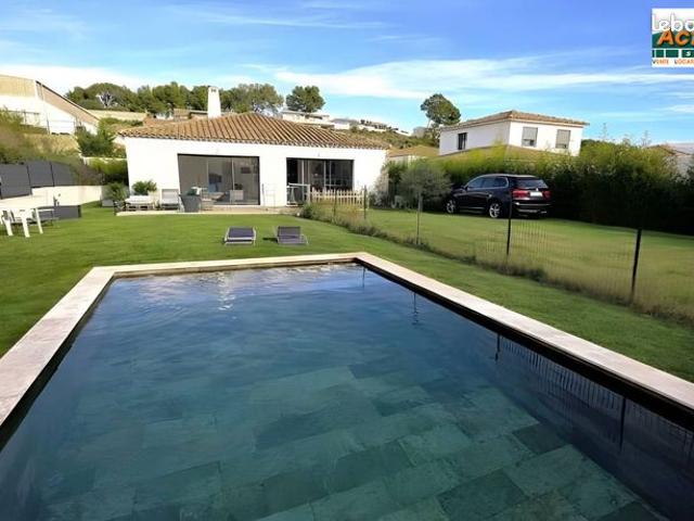 Villa 4 pièces 118 m²