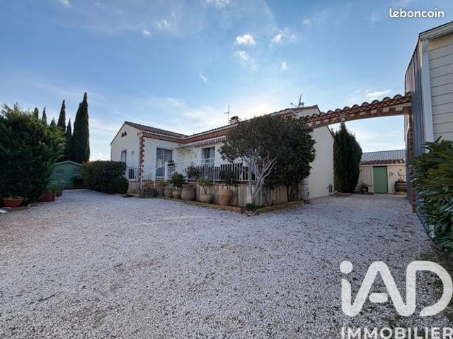 Villa 4 pièces 327 m²