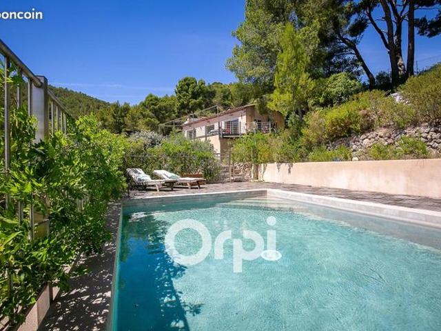 Villa 4 pièces 150 m²