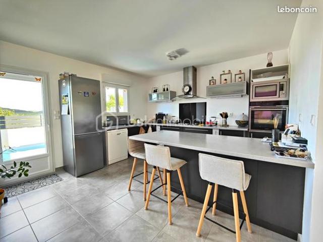Villa 4 pièces 120 m²