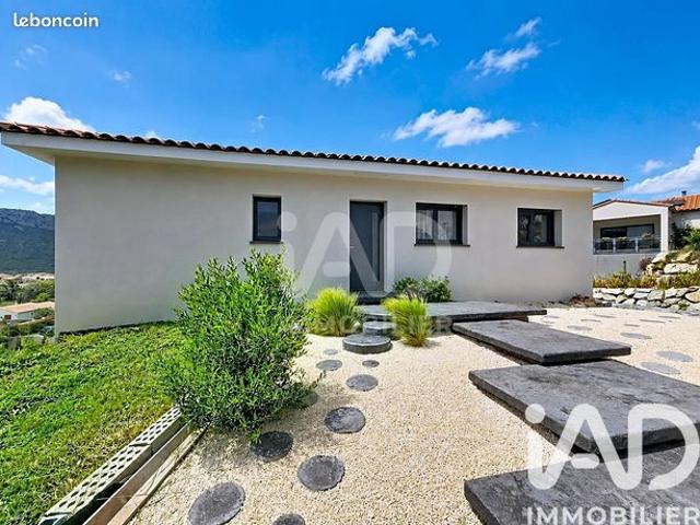 Villa 4 pièces 120 m²