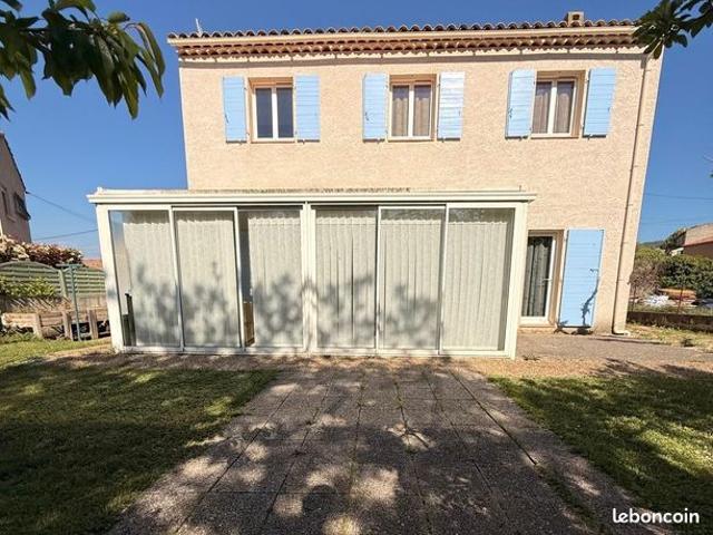 Villa 4 pièces 120 m²