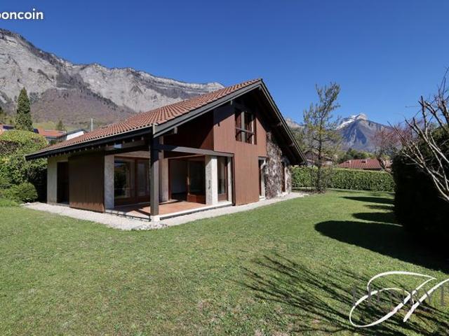 Villa 4 pièces 120 m²