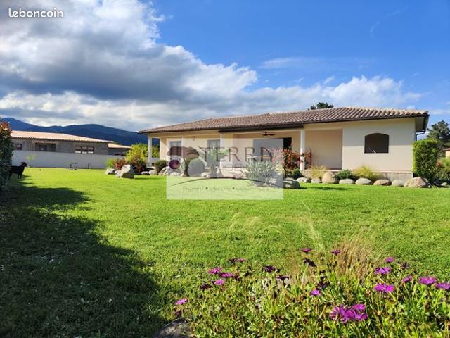 Villa 4 pièces 121 m²