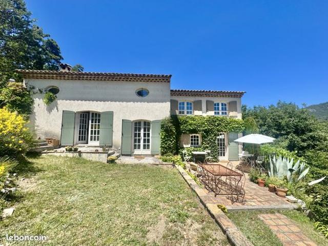 Villa 4 pièces 121 m²