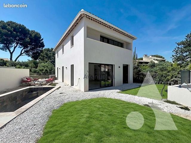 Villa 4 pièces 121 m²