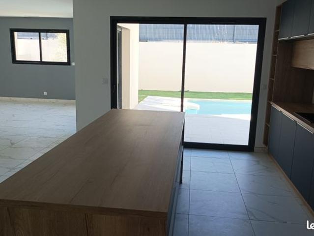 Villa 4 pièces 121 m²