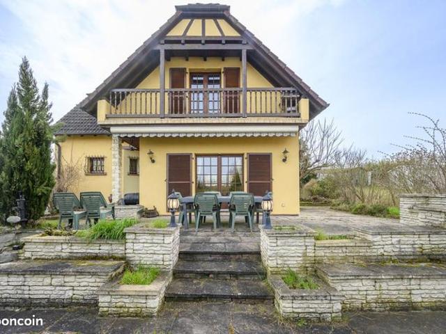 Villa 4 pièces 121 m²