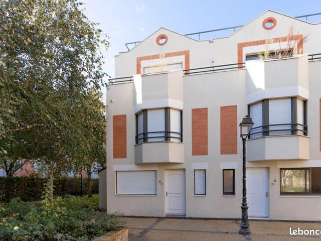 Villa 4 pièces 122 m²