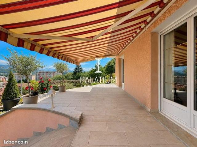 Villa 4 pièces 122 m²
