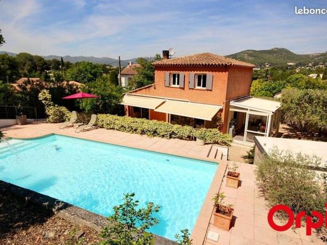 Villa 4 pièces 123 m²