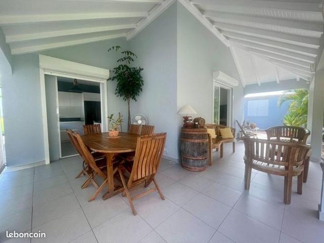 Villa 4 pièces 127 m²