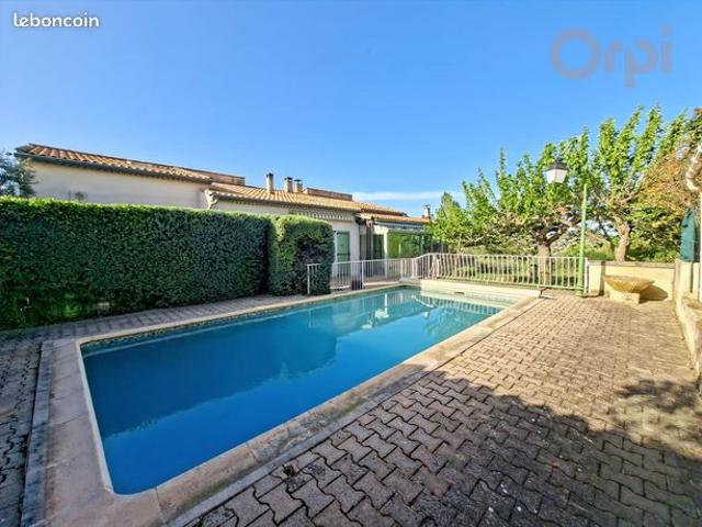 Villa 4 pièces 130 m²