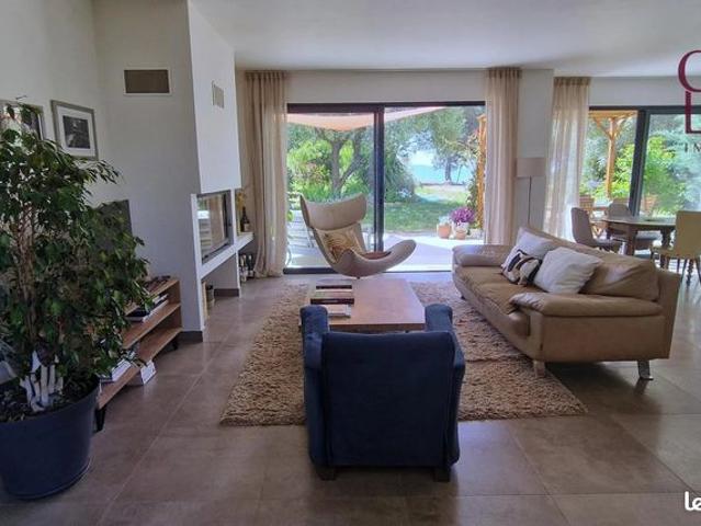 Villa 4 pièces 130 m²