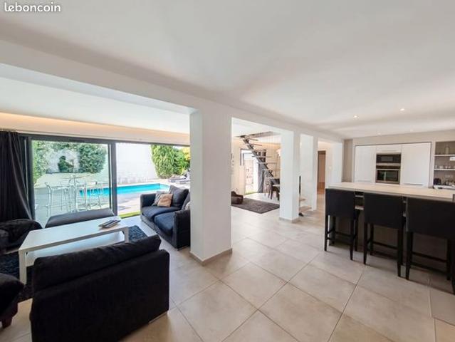 Villa 4 pièces 130 m²