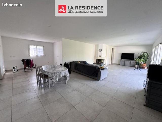 Villa 4 pièces 130 m²