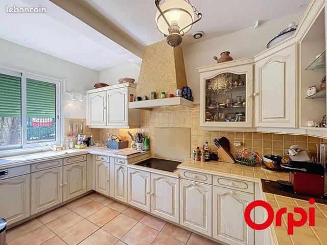 Villa 4 pièces 130 m²