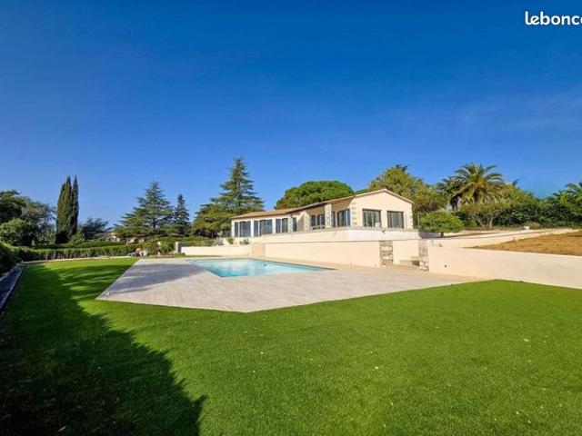 Villa 4 pièces 130 m²