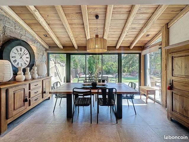 Villa 4 pièces 130 m²