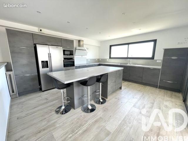 Villa 4 pièces 130 m²
