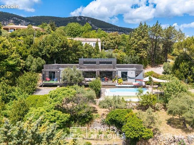 Villa 4 pièces 130 m²
