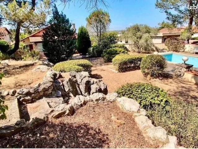 Villa 4 pièces 130 m²