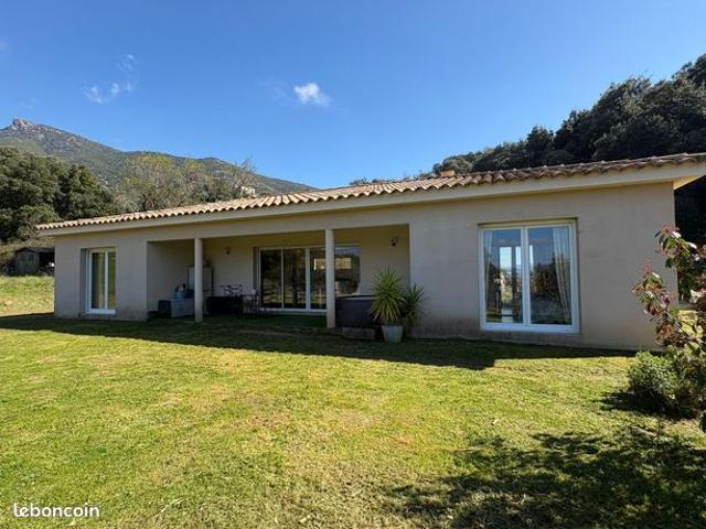 Villa 4 pièces 130 m²