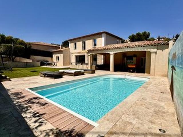 Villa 4 pièces 130 m²