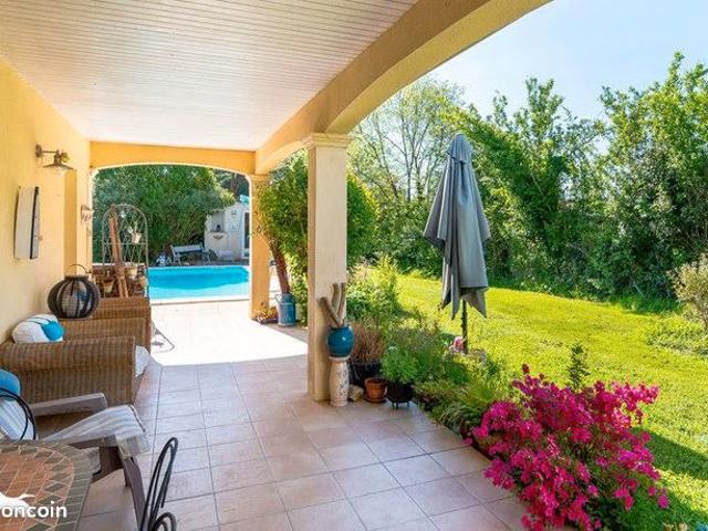 Villa 4 pièces 132 m²