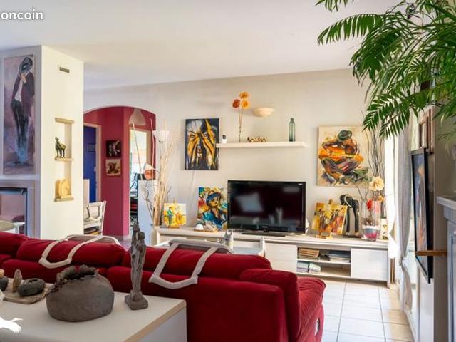 Villa 4 pièces 132 m²