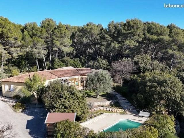 Villa 4 pièces 133 m²