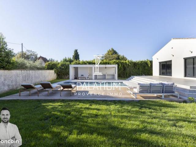 Villa 4 pièces 134 m²