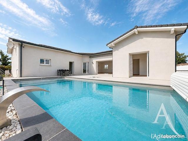 Villa 4 pièces 134 m²