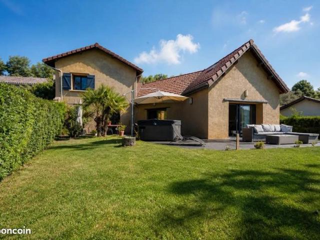 Villa 4 pièces 135 m²