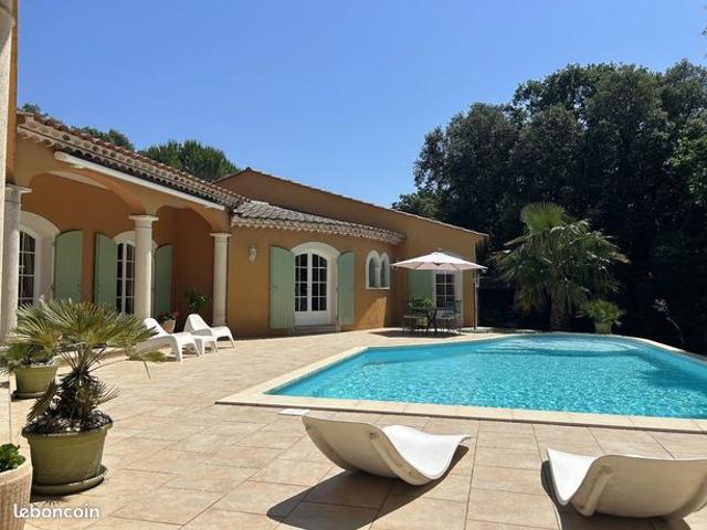 Villa 4 pièces 135 m²