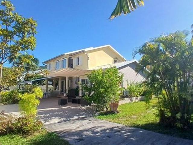 Villa 4 pièces 135 m²