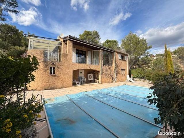 Villa 4 pièces 136 m²