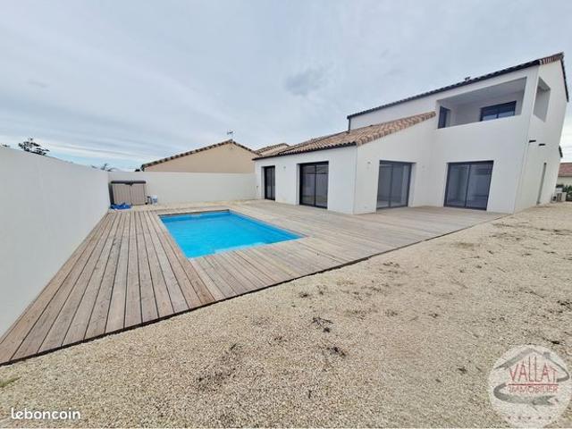 Villa 4 pièces 138 m²