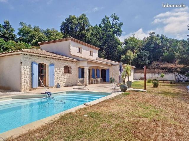 Villa 4 pièces 140 m²