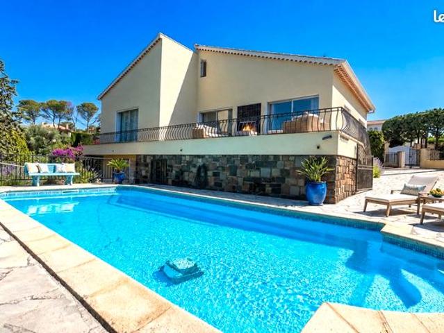 Villa 4 pièces 140 m²
