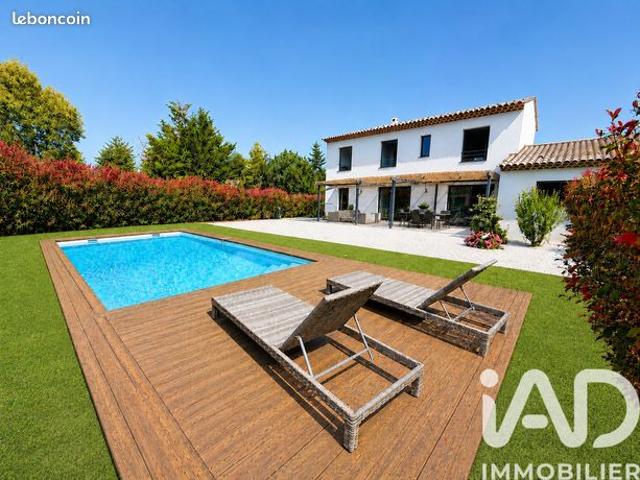 Villa 4 pièces 140 m²