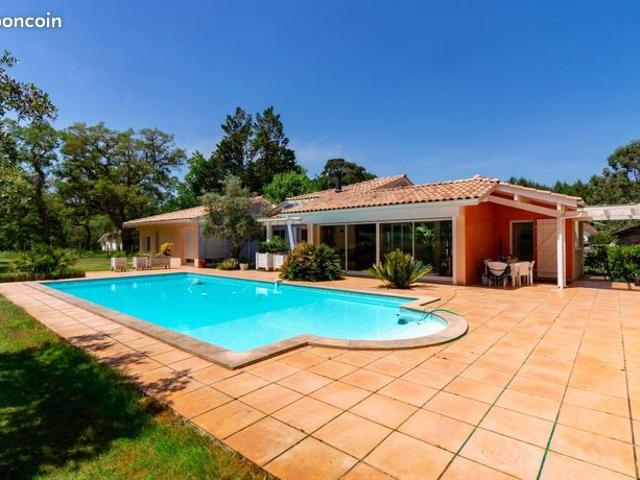 Villa 4 pièces 140 m²