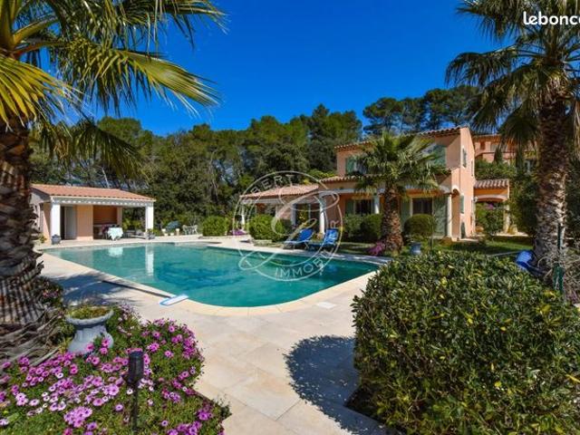 Villa 4 pièces 140 m²