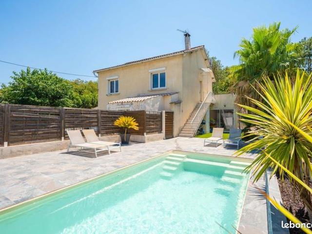 Villa 4 pièces 140 m²