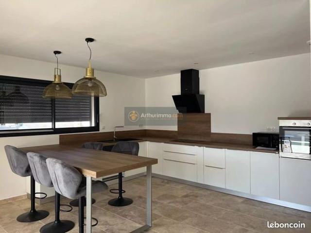 Villa 4 pièces 140 m²