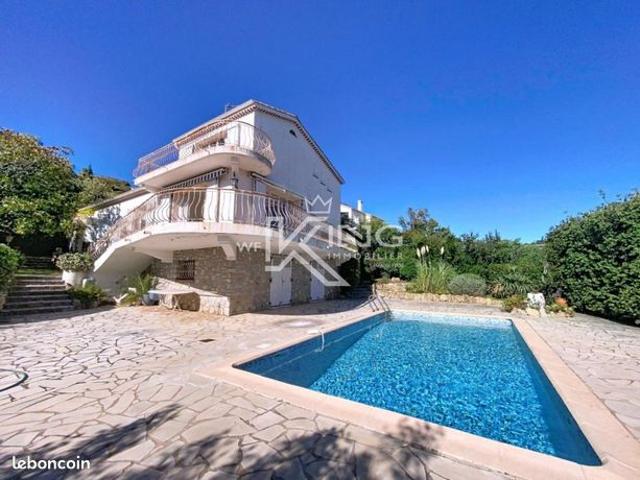Villa 4 pièces 141 m²