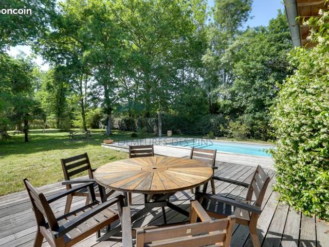 Villa 4 pièces 145 m²