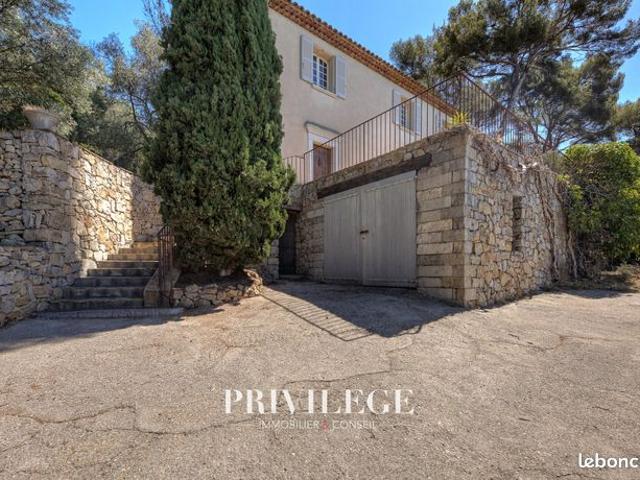 Villa 4 pièces 143 m²